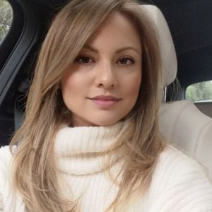 Meet your Posher, Joelle